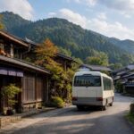 岐阜県瑞浪市の山あいにある中山道の宿場町へ向かう小型バス